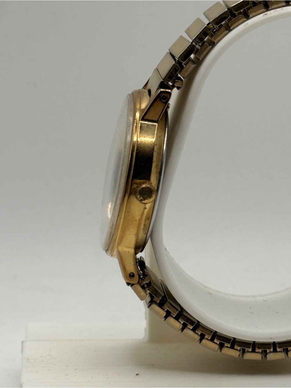 Working! Vintage 1999 Timex T95 Easy Reader Watch Faded Gold Tone - Picture 2 of 8